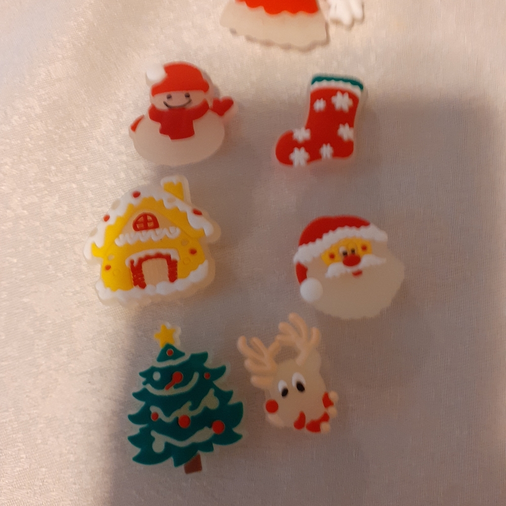 Crocs shoe charms 7 pc Christmas. NWOT
